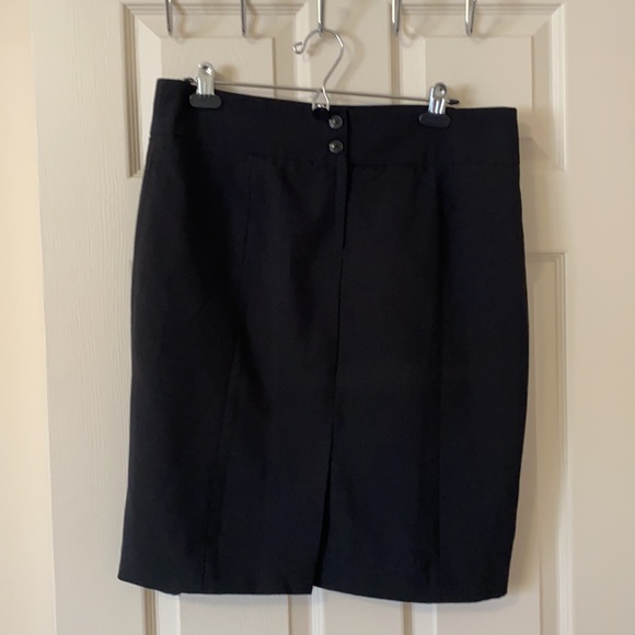 Suzysheir skirt - Picture 2 of 2